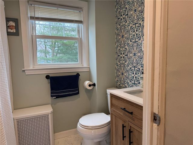 516 Church Avenue, Warwick, RI 02889