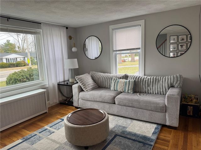 516 Church Avenue, Warwick, RI 02889