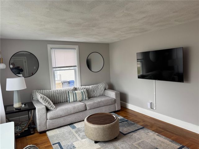 516 Church Avenue, Warwick, RI 02889