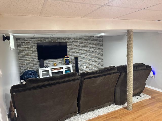 516 Church Avenue, Warwick, RI 02889