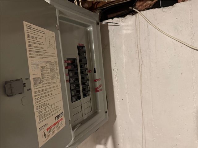 516 Church Avenue, Warwick, RI 02889