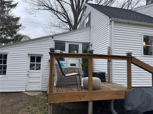 516 Church Avenue, Warwick, RI 02889