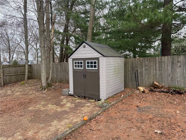 516 Church Avenue, Warwick, RI 02889