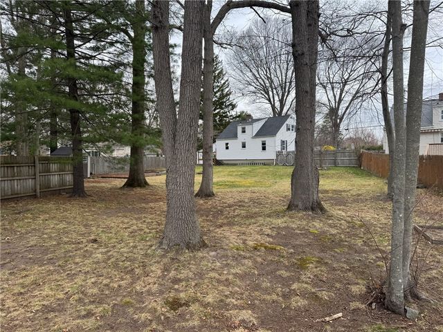 516 Church Avenue, Warwick, RI 02889