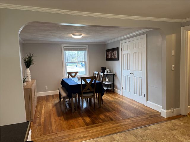 516 Church Avenue, Warwick, RI 02889