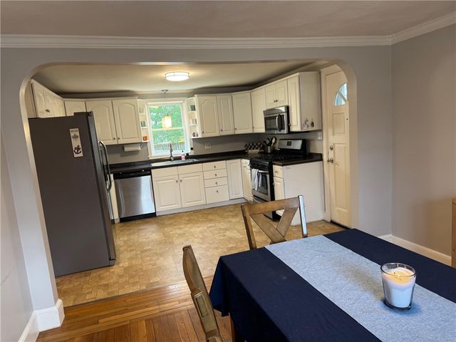 516 Church Avenue, Warwick, RI 02889