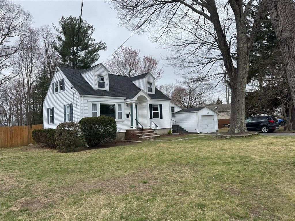 516 Church Avenue, Warwick, RI 02889