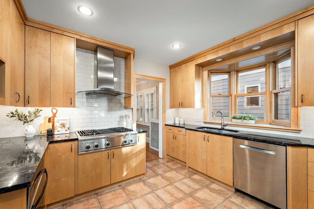 5240 Ewing Avenue S, Minneapolis, MN 55410