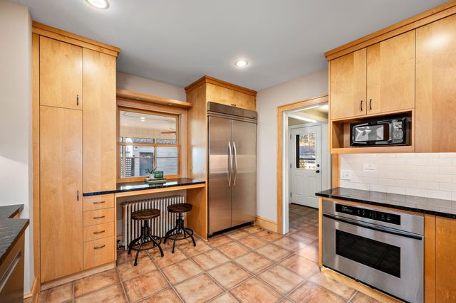 5240 Ewing Avenue S, Minneapolis, MN 55410