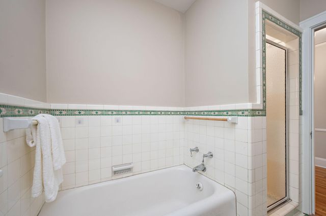 5240 Ewing Avenue S, Minneapolis, MN 55410