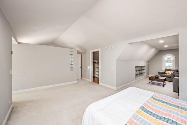 5240 Ewing Avenue S, Minneapolis, MN 55410