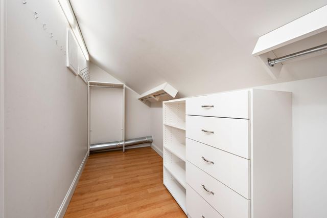 5240 Ewing Avenue S, Minneapolis, MN 55410