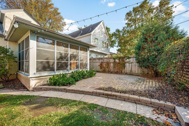 5240 Ewing Avenue S, Minneapolis, MN 55410