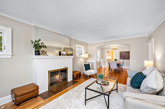 5240 Ewing Avenue S, Minneapolis, MN 55410