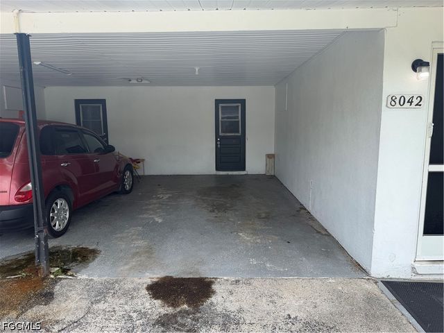 8042 Cleaves RD 8042, North Fort Myers, FL 33903