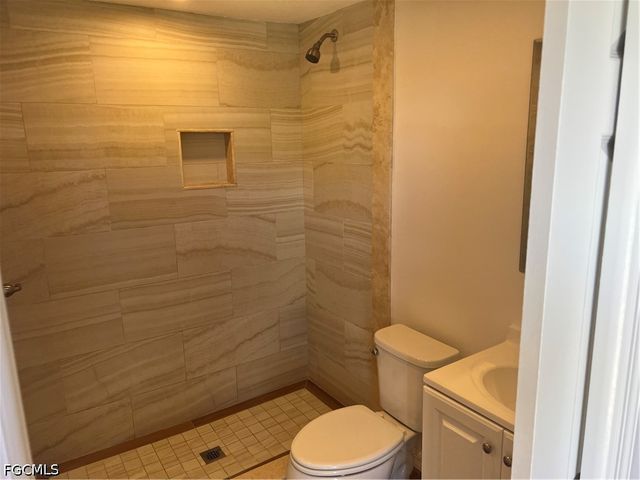 8042 Cleaves RD 8042, North Fort Myers, FL 33903