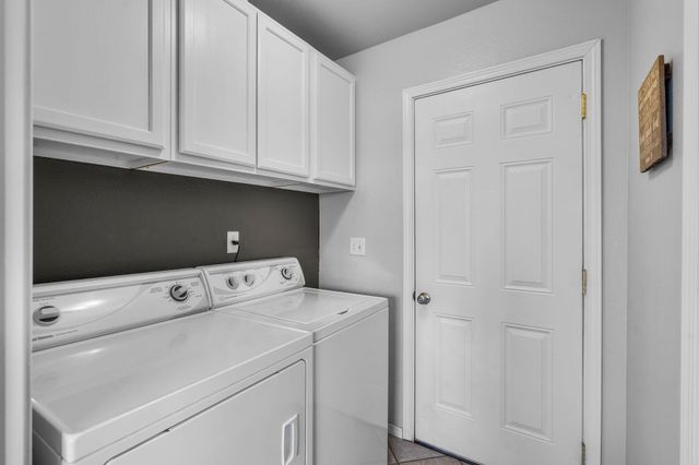 589 SE 10th Street, Madras, OR 97741