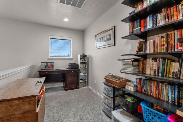 589 SE 10th Street, Madras, OR 97741