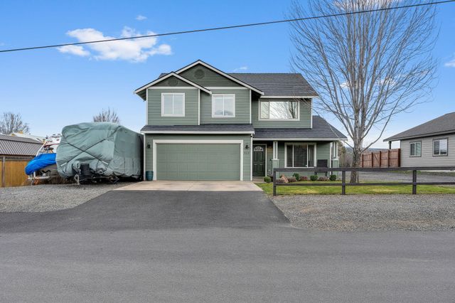 589 SE 10th Street, Madras, OR 97741