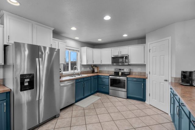 589 SE 10th Street, Madras, OR 97741