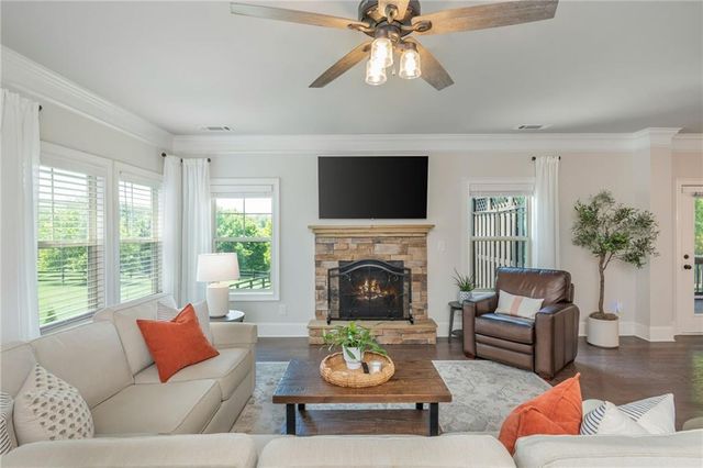 104 American Pharoah Way, Canton, GA 30115