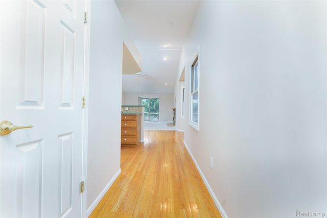 216 Canterbury Court, Linden, MI 48451