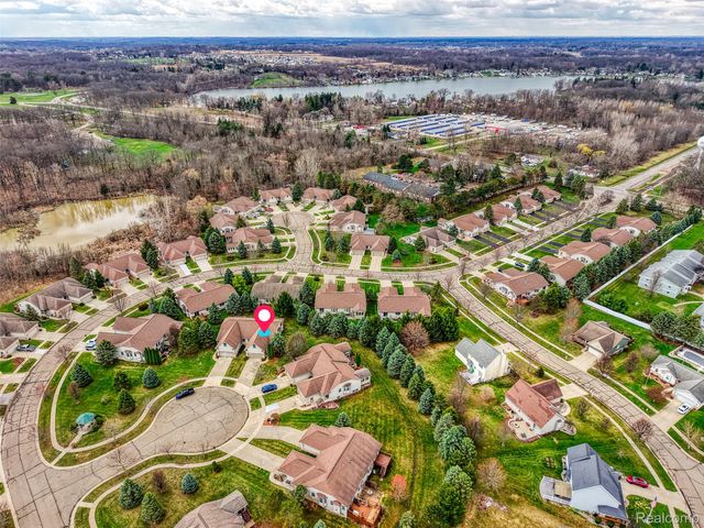 216 Canterbury Court, Linden, MI 48451