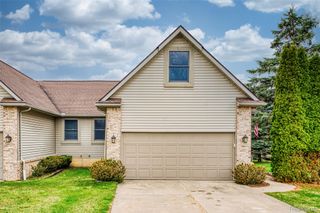 216 Canterbury Court, Linden, MI 48451