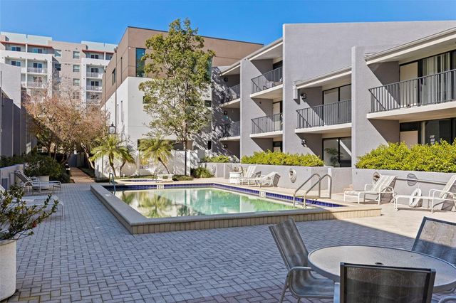 301 2ND STREET N 7, St Petersburg, FL 33701