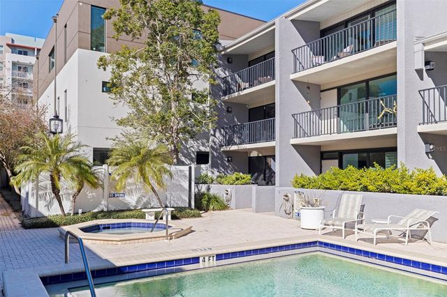 301 2ND STREET N 7, St Petersburg, FL 33701