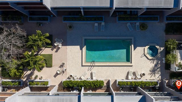 301 2ND STREET N 7, St Petersburg, FL 33701