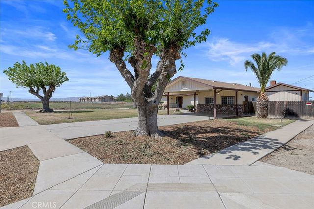 16808 W Palmer Avenue, Huron, CA 93234