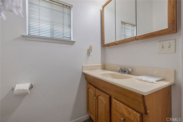 16808 W Palmer Avenue, Huron, CA 93234