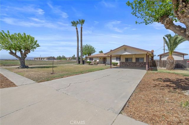 16808 W Palmer Avenue, Huron, CA 93234