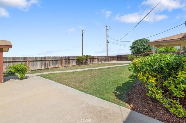 16808 W Palmer Avenue, Huron, CA 93234