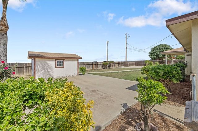 16808 W Palmer Avenue, Huron, CA 93234