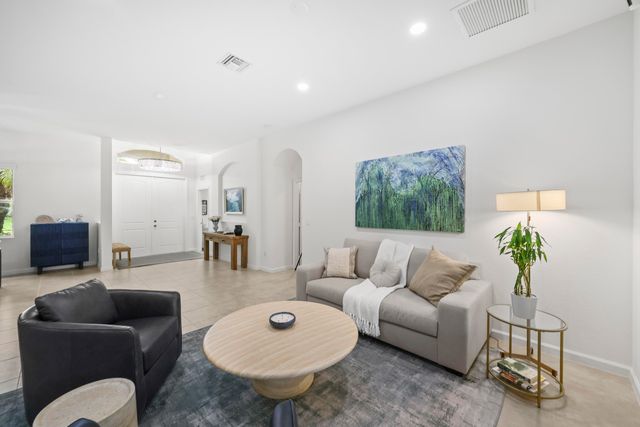 9387 Silent Oak Circle, West Palm Beach, FL 33411