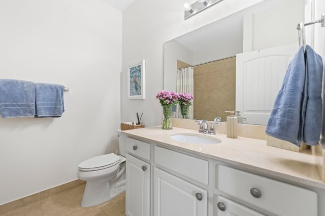 9387 Silent Oak Circle, West Palm Beach, FL 33411