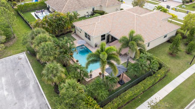 9387 Silent Oak Circle, West Palm Beach, FL 33411