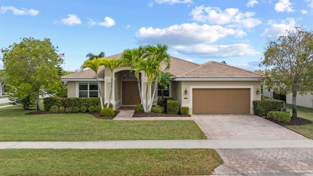 9387 Silent Oak Circle, West Palm Beach, FL 33411