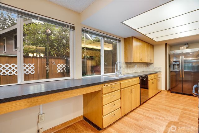 1361 Bel Air Road, Tacoma, WA 98406