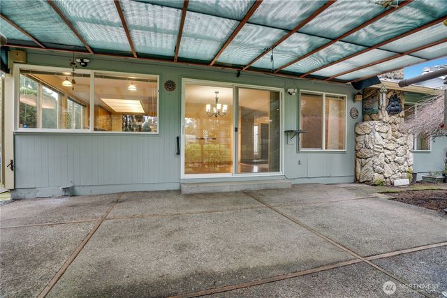 1361 Bel Air Road, Tacoma, WA 98406