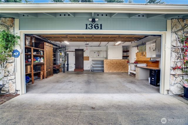 1361 Bel Air Road, Tacoma, WA 98406