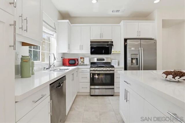 4373 Pacifica 6, Oceanside, CA 92056