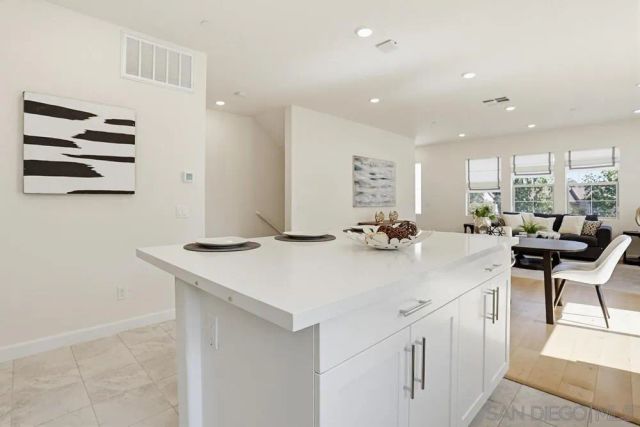 4373 Pacifica 6, Oceanside, CA 92056