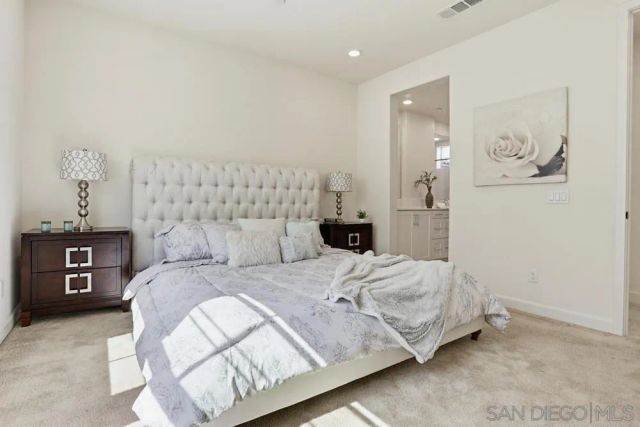 4373 Pacifica 6, Oceanside, CA 92056