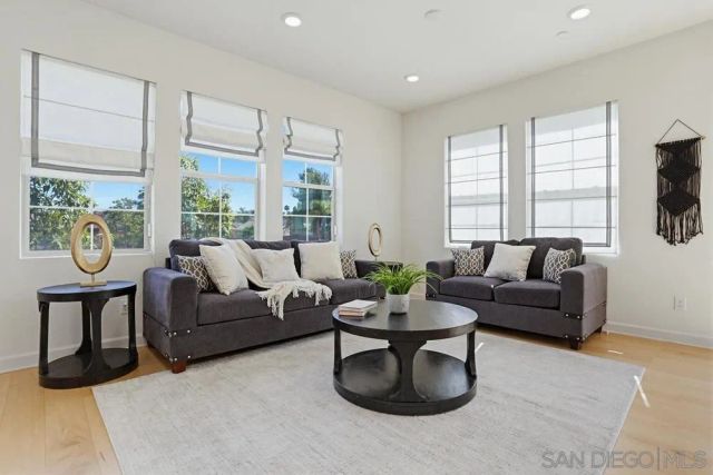 4373 Pacifica 6, Oceanside, CA 92056