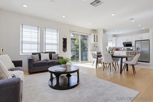 4373 Pacifica 6, Oceanside, CA 92056