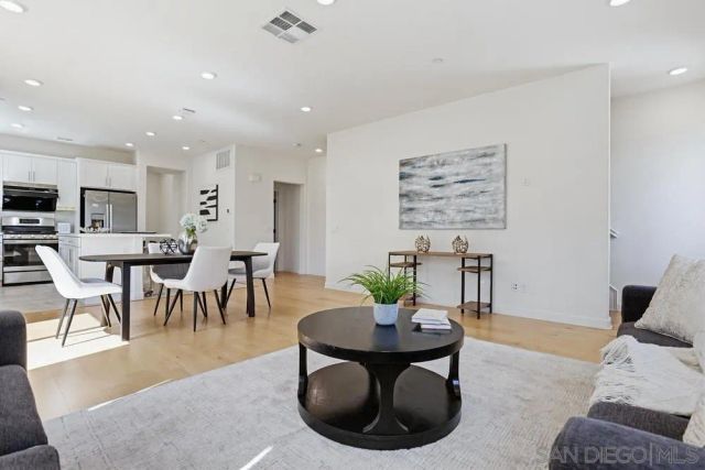 4373 Pacifica 6, Oceanside, CA 92056