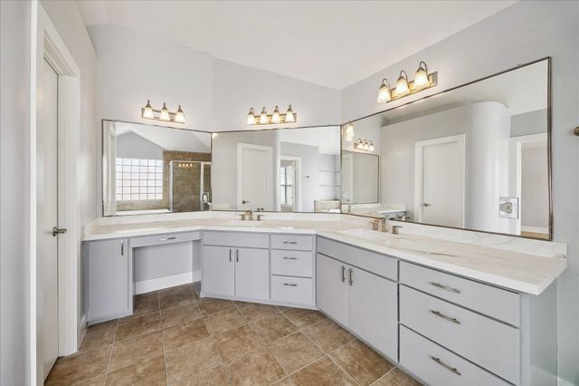8642 Meadowcroft Drive, Houston, TX 77063
